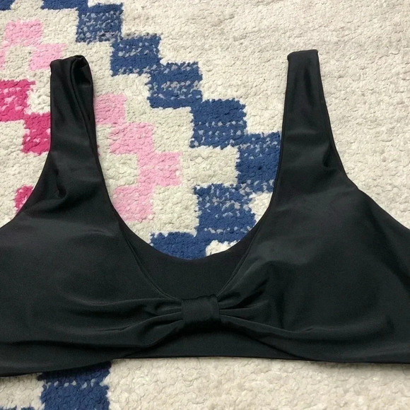 Black Knot Front Bikini Top Size M - Picture 4 of 4